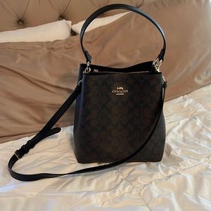 COACH - Cross body & shoulder purse